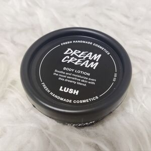 Lush dream cream body lotion